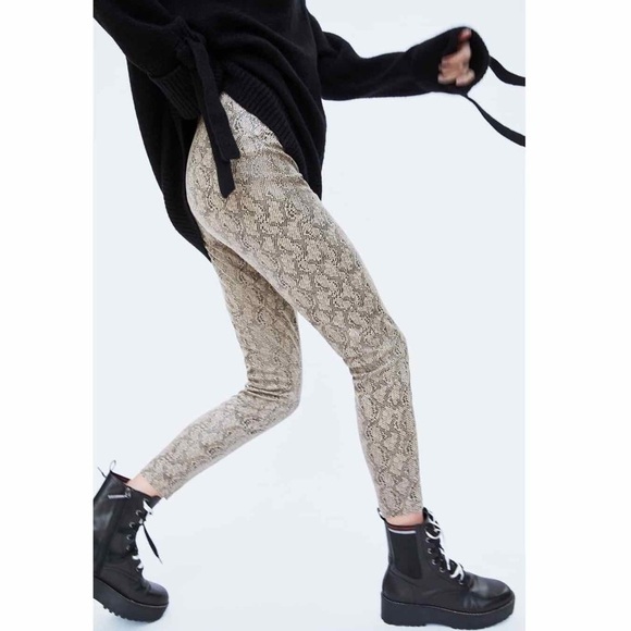 Zara Women’s Vegan Faux Suede Snakeskin Leggings High Waist Pull-On Raw Hem XS - Picture 1 of 7
